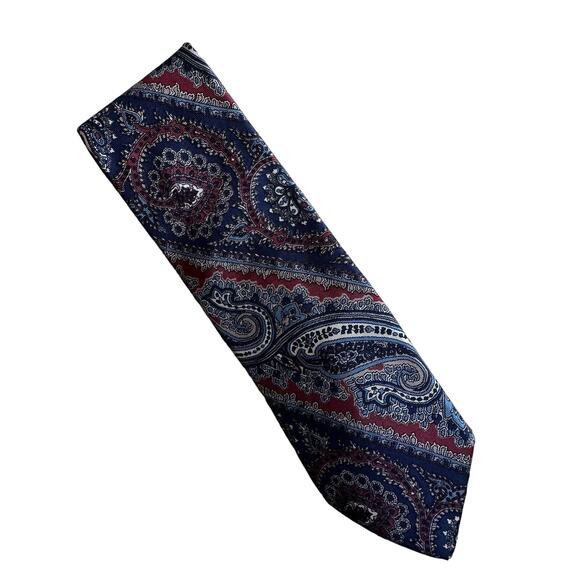 Vintage All Silk Brand Set of Three 90s Paisley Neckties in Red, Blue and Lilac - Picture 4 of 5